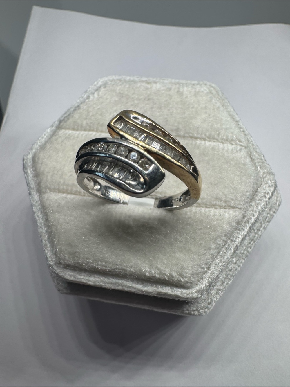 Vintage 14K 585 Two Tone Yellow & White Gold Natural Diamond Ring 4.3g Size 7 - Picture 5 of 16